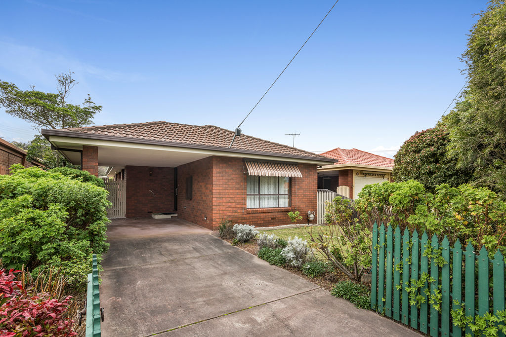 125 THIRD AVENUE, ROSEBUD, 3939